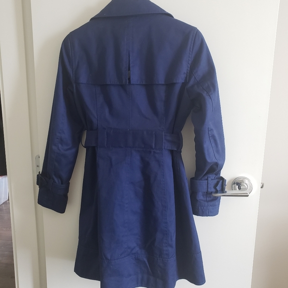 Spring trench coat - Picture 3 of 6